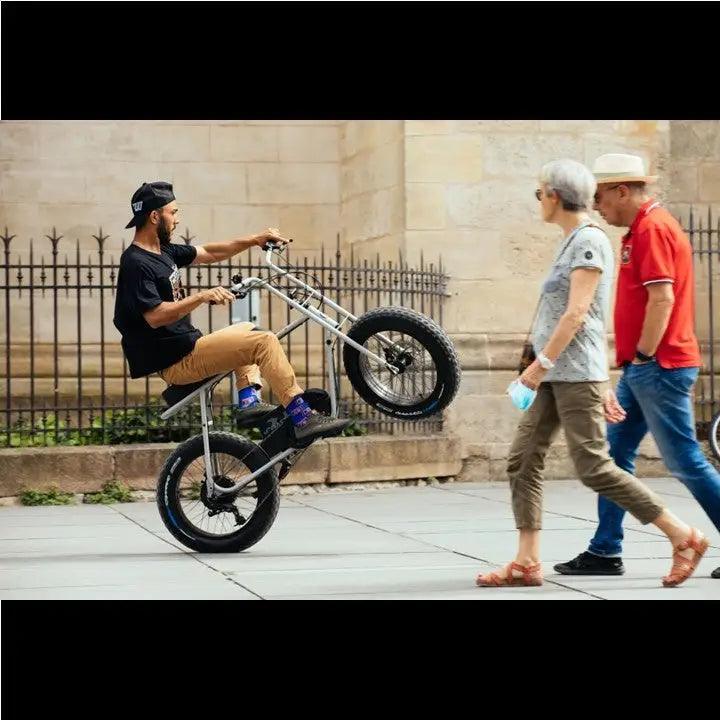 MISSION COMMAND mit S'COOL Logo - Fatbikereifen - VEE Tire Co